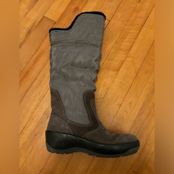 Pajar women’s winter boots - Picture 2 of 8